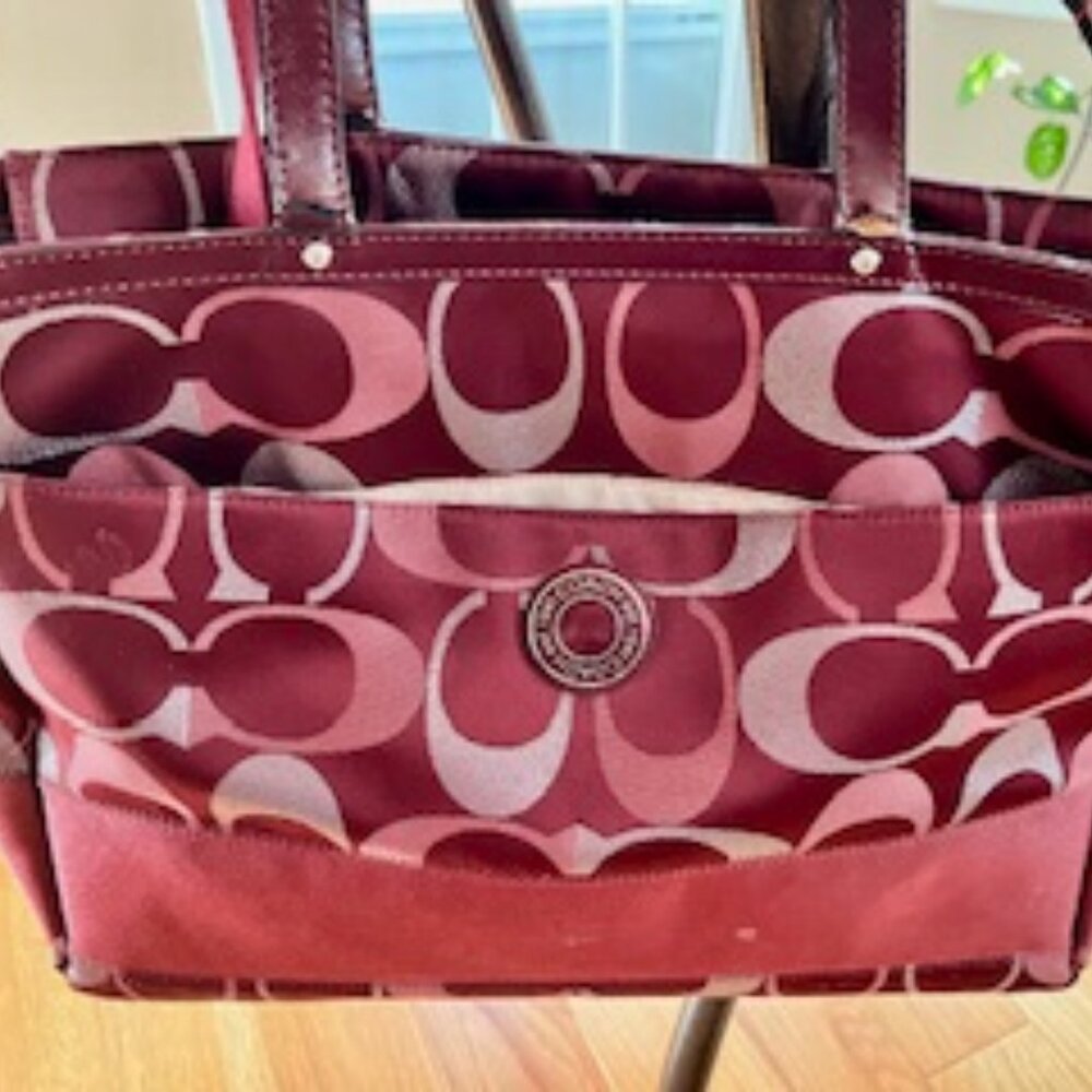 Coach burgundy tote bag